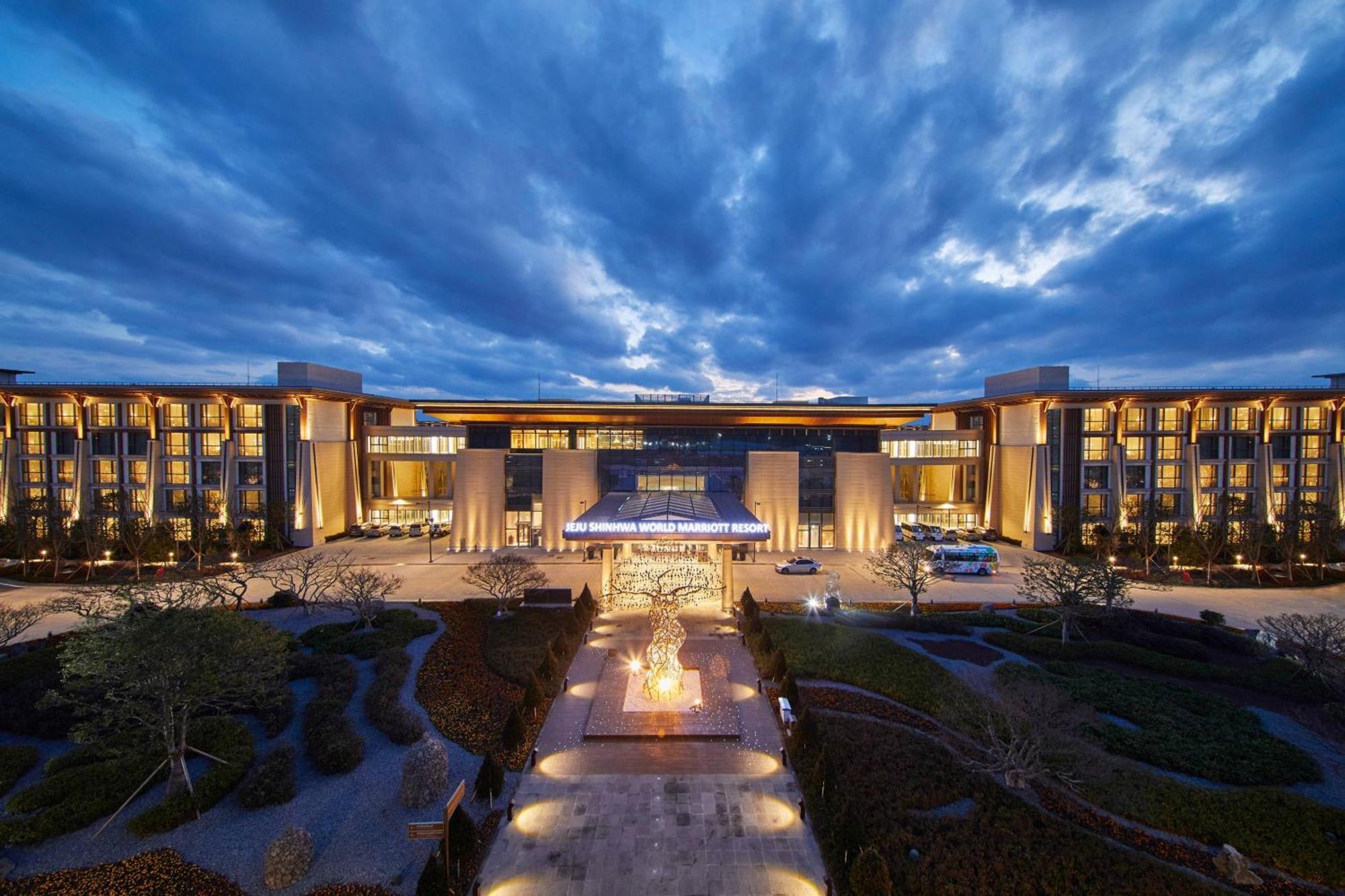 Hotel Marriott Jeju Shinhwa World 5*